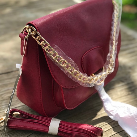 ✨SALE✨Perfect Chain Crossbody Purse - Picture 3 of 4